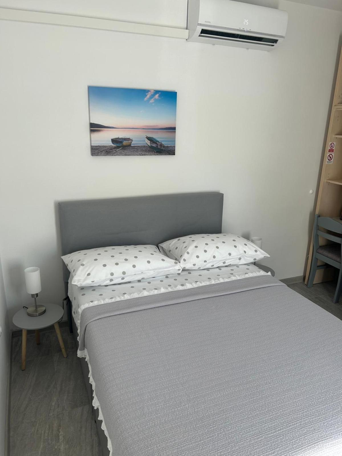 Kaštela Room Sleep & Fly מראה חיצוני תמונה
